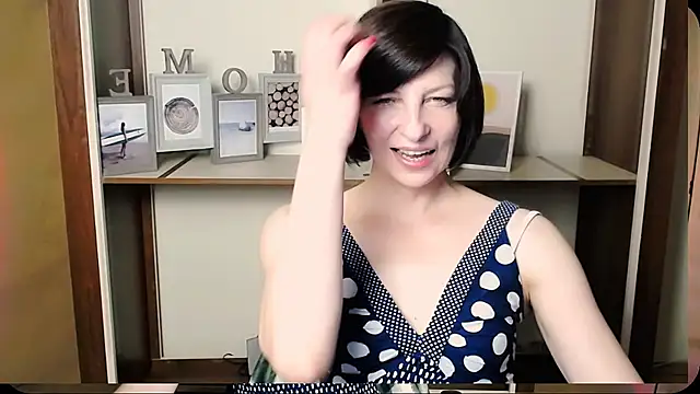  AngeliaFlow  online show from August 4, 9:37 am