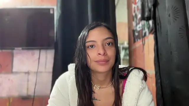 Skye Moore online show from June 21, 9:24 am