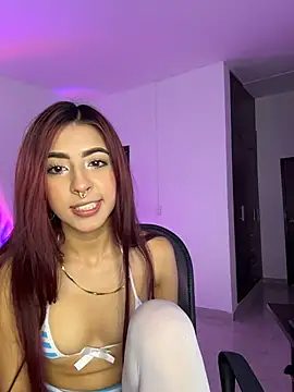 Mirandaa Rogers online show from May 4, 7:06 pm