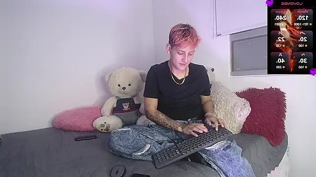 Snapshot of Brianna_Hard chatting on September 11, 2:12 am Brianna Hard online show from September 11, 2:12 am