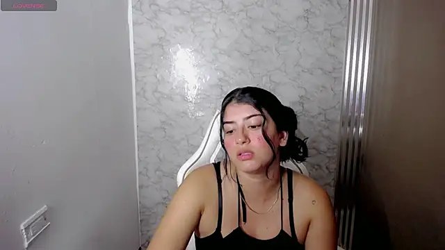 hello kityy25 online show from March 19, 2:27 am