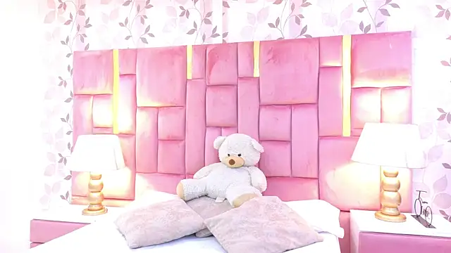 ArianaFranco online show from July 12, 1:23 pm