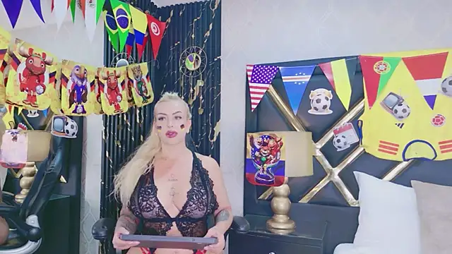 SophieWinsloow online show from June 25, 12:18 pm