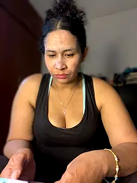 Carola-Ross online show from November 4, 6:13 pm