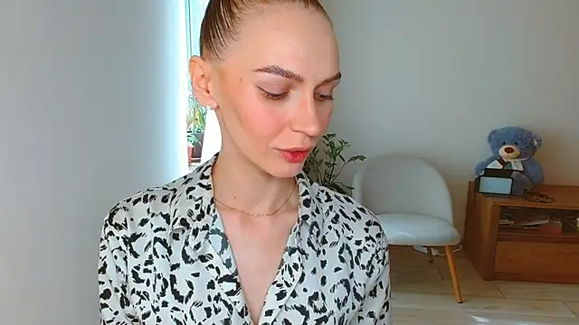Lady Sunshine  online show from May 1, 6:27 am