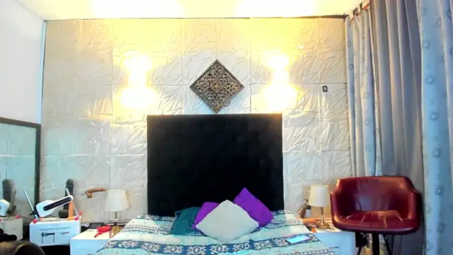 ChanelleJohnson  online show from March 15, 6:10 pm