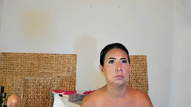 Jackiehmilf52 online show from July 12, 8:42 pm