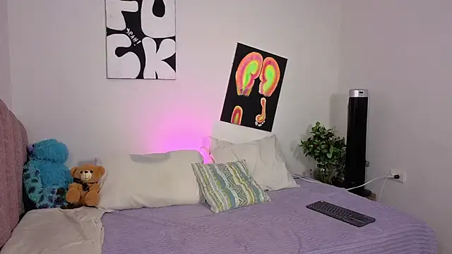 Maryybellax online show from September 20, 12:10 am