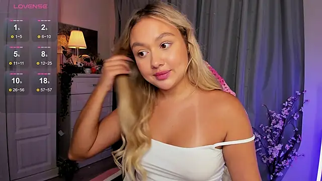 Snapshot of _Loneve__ chatting on October 12, 4:09 pm  Loneve   online show from October 12, 4:09 pm