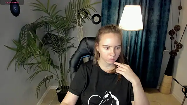 Lika 0ne online show from November 16, 10:15 am