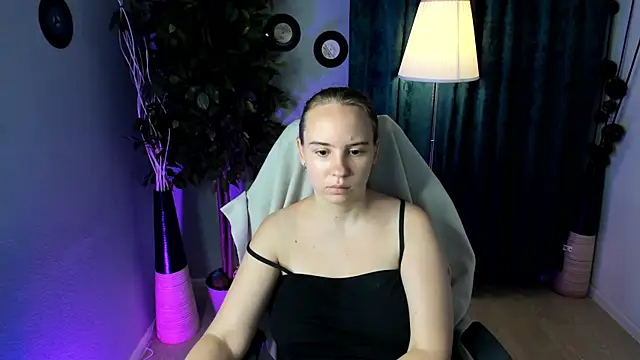 Lika 0ne online show from July 25, 11:50 am