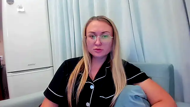 Snapshot of your_Goddess_Eva chatting on September 23, 8:07 pm your Goddess Eva online show from September 23, 8:07 pm