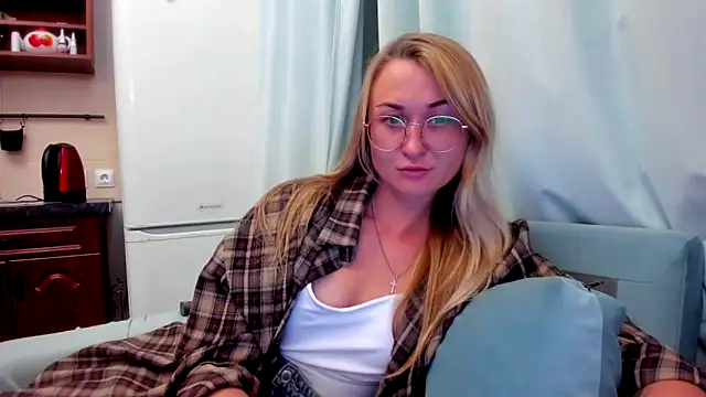 Snapshot of your_Goddess_Eva chatting on September 11, 7:25 pm your Goddess Eva online show from September 11, 7:25 pm