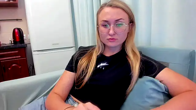 Snapshot of your_Goddess_Eva chatting on September 17, 8:07 pm your Goddess Eva online show from September 17, 8:07 pm