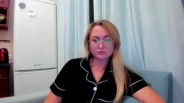 Snapshot of your_Goddess_Eva chatting on September 22, 7:12 pm your Goddess Eva online show from September 22, 7:12 pm