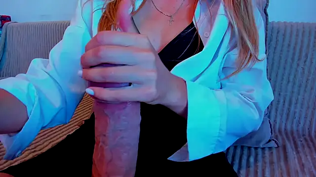 your Goddess Eva online show from July 12, 6:25 am