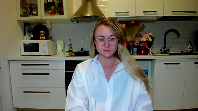 Snapshot of your_Goddess_Eva chatting on September 28, 10:26 pm your Goddess Eva online show from September 28, 10:26 pm