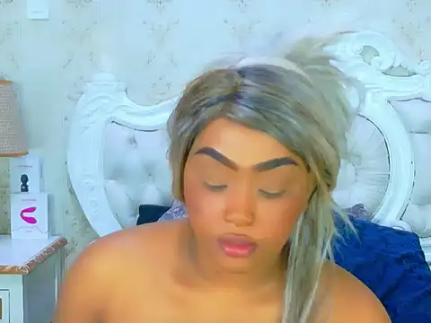 TianahGlow online show from March 14, 8:43 pm