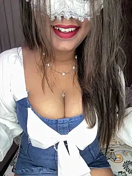 WifyHubby 38 online show from March 19, 6:12 pm