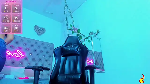 Naomii Viper online show from January 19, 11:06 am