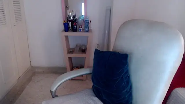 leonela 69 online show from June 7, 11:06 am