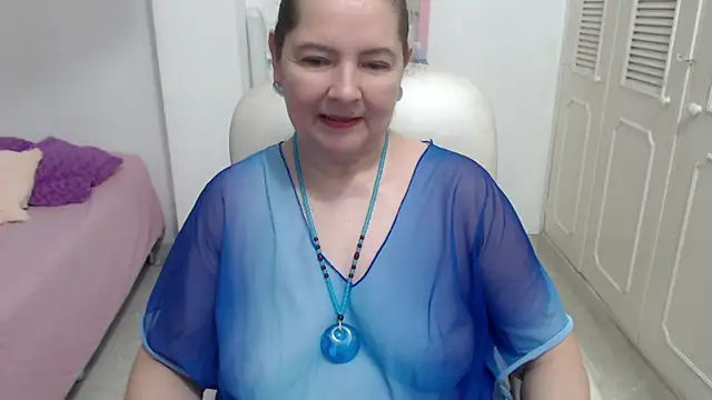 leonela 69 online show from July 7, 7:45 am