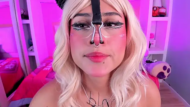miss   megan online show from July 11, 8:14 am