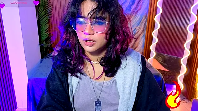 kristen tay online show from August 3, 2:59 am