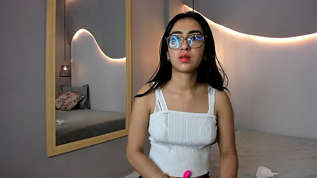 lucelly 15 online show from September 18, 11:42 am