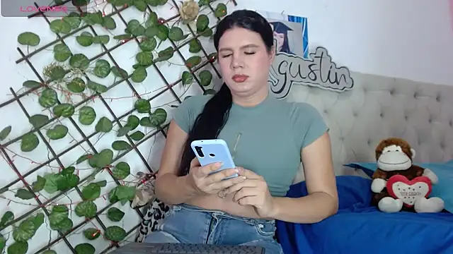 sexy veryy hot online show from May 17, 6:07 pm