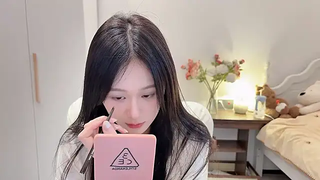 Cassie-20 online show from June 11, 9:50 am
