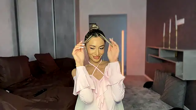 alissadreams online show from June 24, 3:44 pm