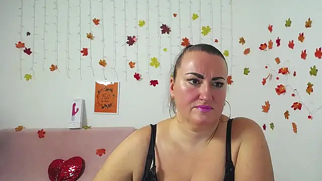 DianaMGG online show from November 14, 6:30 pm