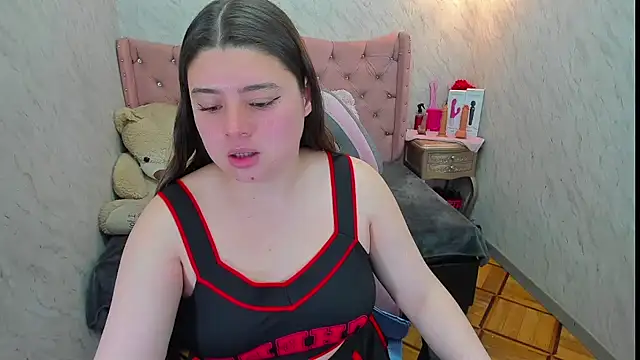 Lianngrace online show from June 13, 2:47 pm