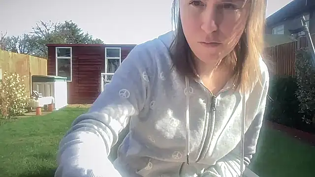 eatmypie69 online show from March 2, 10:22 am