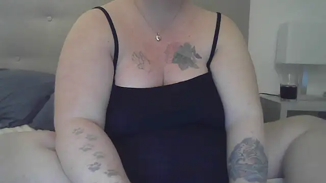 sizha6 online show from November 4, 1:05 pm