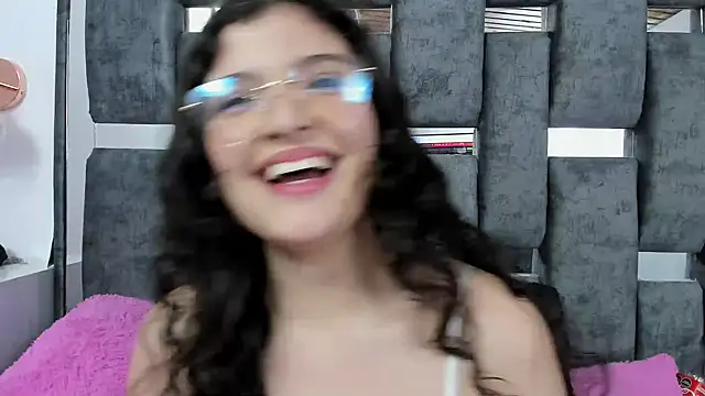 ARTEMISAKIM online show from November 5, 3:01 am