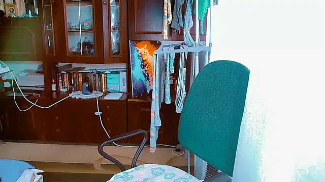 FlowerButterf online show from November 6, 7:03 am