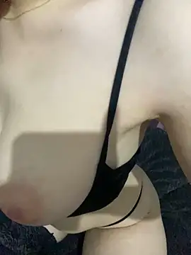 yasemintas online show from November 11, 8:50 pm