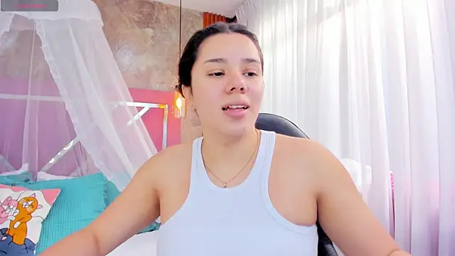 Snapshot of EmmaSulivan chatting on October 2, 1:05 pm EmmaSulivan online show from October 2, 1:05 pm
