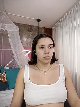 Snapshot of EmmaSulivan chatting on September 26, 12:58 pm EmmaSulivan online show from September 26, 12:58 pm