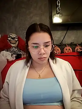 Snapshot of EmmaSulivan chatting on October 10, 12:32 pm EmmaSulivan online show from October 10, 12:32 pm