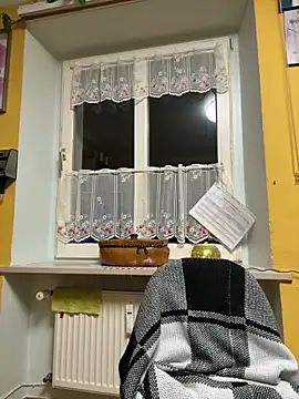 sexymelli18 online show from February 6, 6:22 pm