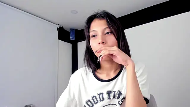 sweet Amy0 online show from November 18, 1:06 am