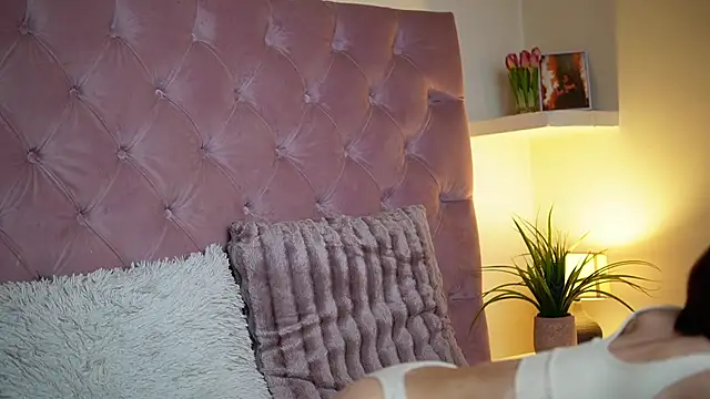 MaiaMini online show from November 21, 9:28 pm