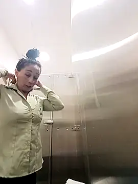 Coeur de luxure online show from February 8, 4:00 pm