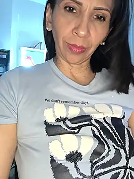 Mrsvictoriaaa online show from July 17, 8:12 pm