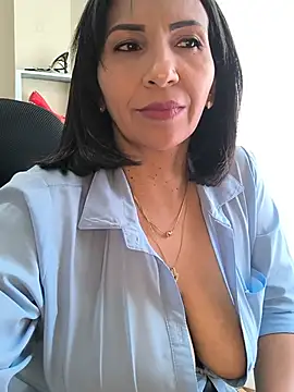 Mrsvictoriaaa online show from June 12, 7:44 pm