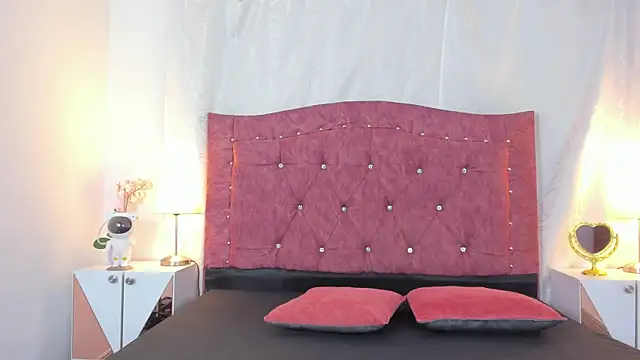 ValentinaGuerra online show from September 22, 2:43 am