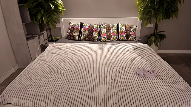 PaigePrado online show from November 29, 7:23 am